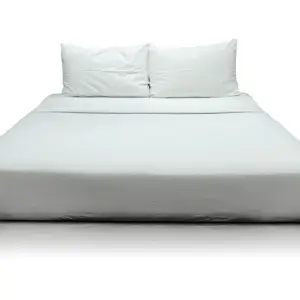 White fitted hotel bed sheet with smooth mattress grip – INEQUIP