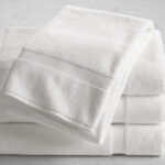 White luxury bath towels for hotel bathroom – INEQUIP