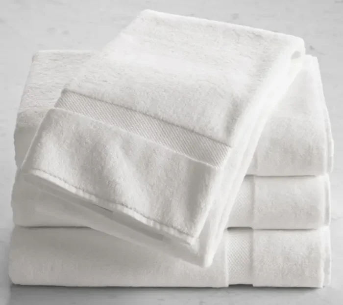White luxury bath towels for hotel bathroom – INEQUIP